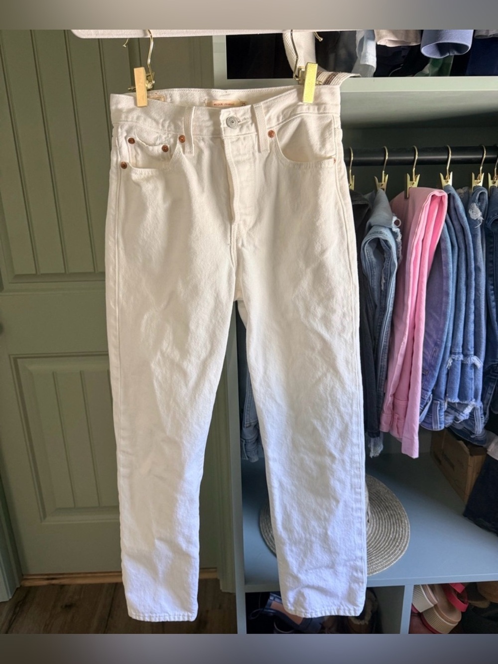 Levi's White Straight Leg Women's Wedgie Jeans